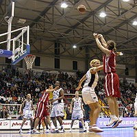 /album/los-deportes/a200px-three-point-shoot-jpg/
